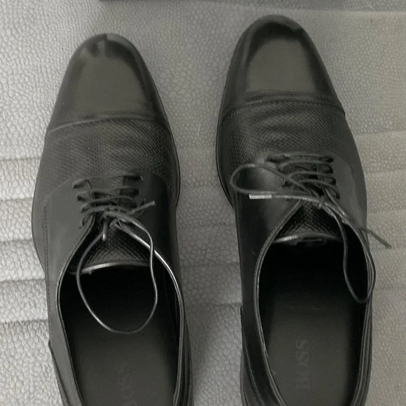 BOSS ITALIAN-MADE LEATHER  BRODERS. BLACK SHOES - Picture 4 of 12